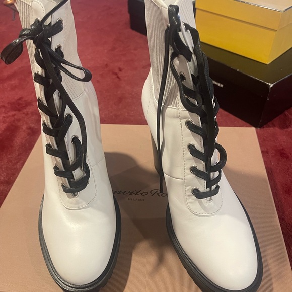Gianvito Rossi White Lace-Up Ankle Boots - Picture 2 of 4